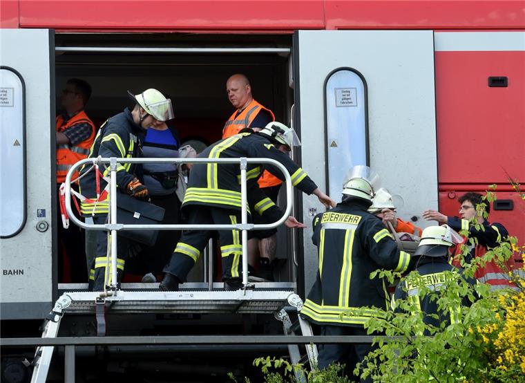 Bremerhaven: RE-Züge nach Hannover wieder planmäßig unterwegs Der schwere Unfall bei Neustadt führte zu einer längeren Streckensperrung.