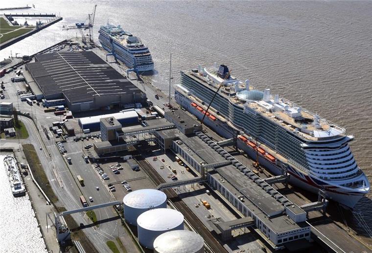 Ein zweiter „Energy Port“ neben dem Kreuzfahrtterminal und Chancen für Energiewende Blick auf Kreuzfahrtschiffe im Hafen.