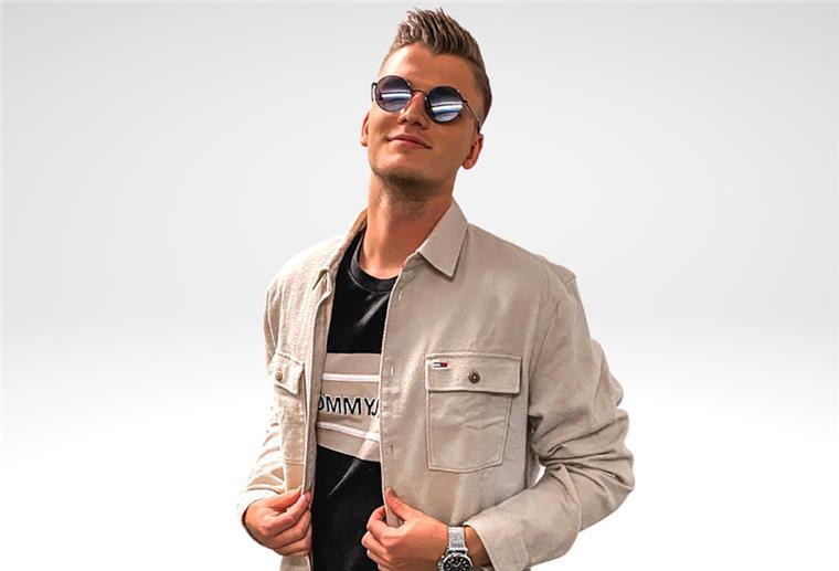 „Dicht im Flieger“-Sänger Julian Sommer über den Ballermann-Trend Julian Sommer