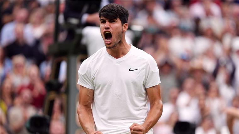 Wimbledon: Halbfinal-Duell Sinner gegen Alcaraz rückt näher Der Spanier Carlos Alcaraz peilt die Titelverteidigung in Wimbledon an.
