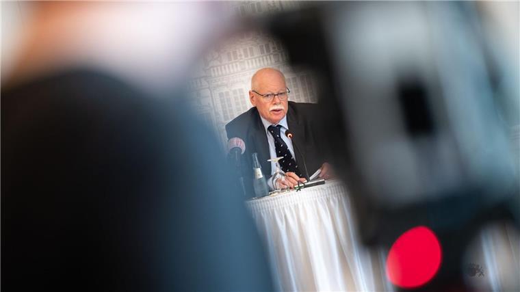 Bremens Innensenator Ulrich Mäurer hört Ende des Jahres auf Der SPD-Politiker wird sich von seinem Amt zurückziehen. (Archivfoto)