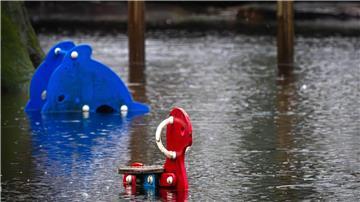 Der Spielplatz im Butendieker Gehölz steht unter Wasser.