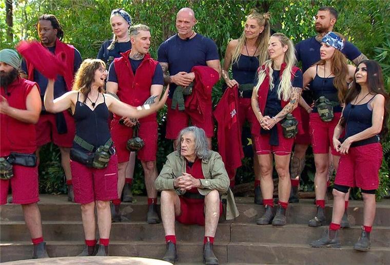Sind Sie nicht „längst tot“? Der „Legenden“-Dschungel ist da Der Start des Sommer-Dschungelcamps verlief nicht reibungslos - es gab direkt Streit.