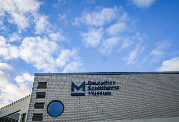 Bremerhaven: Stiftungsrat wählt neue DSM-Chefin Der Stiftungsrat des Deutschen Schiffahrtsmuseums (DSM) hat jetzt Ruth Schilling zur kommissarischen Leiterin des Museums bestimmt. Sie soll sich um den Wissenschaftsbereich kümmern.