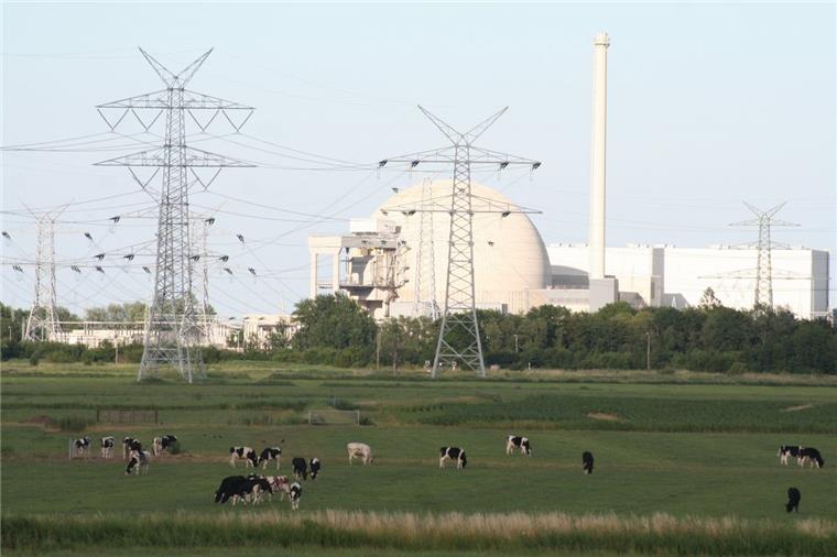 Kernkraftwerk Unterweser: Streit um Rückbau geht weiter Der Streit um den Rückbau des Kernkraftwerks Unterweser geht weiter.