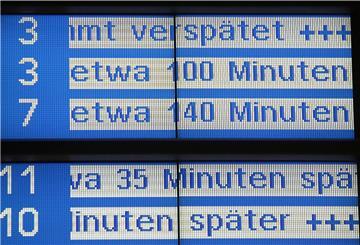 Der Sturm legte den Nahverkehr in Niedersachsen und Bremen lahm.