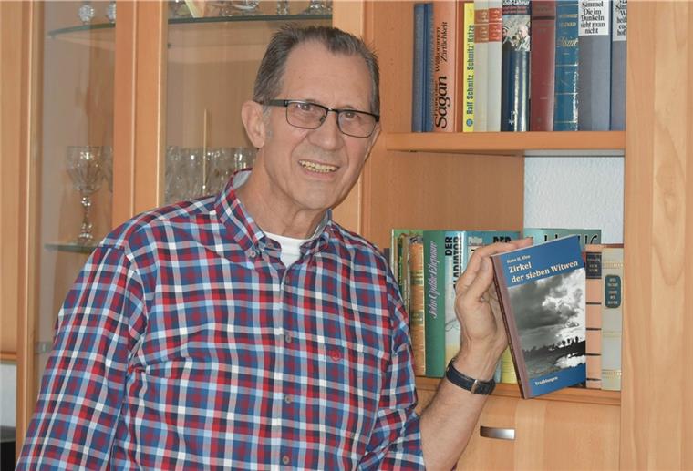 „Das sollte eigentlich ein ganz normaler Roman werden“ Der Tarmstedter Autor Hans Hermann Klee hat mit "Zirkel der sieben Witwen" sein sechstes Buch veröffentlicht.