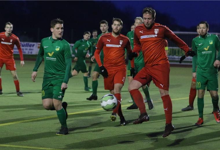 Es gibt immer weniger Fußballmannschaften Der TSV Abbehausen (auf dem Bild die erste Herrenmannschaft in den grünen Trikots) ist nach Mitgliederstärke der 13. größte Verein im Fußballkreis Jade-Weser-Hunte.