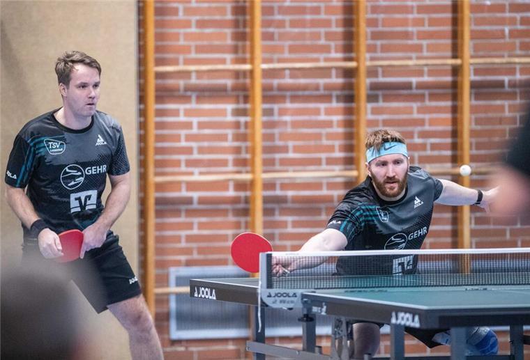 Tischtennis: Lunestedt spielt um Vizemeisterschaft in der Regionalliga Martin Gluza (links) und Anton Depperschmidt am Tisch