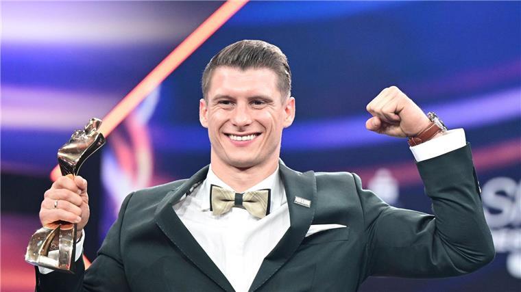 Würschtl bis Parmesansuppe: Was Sportstars Weihnachten essen Der Turner Lukas Dauser feiert Weihnachten bei seinen Eltern.