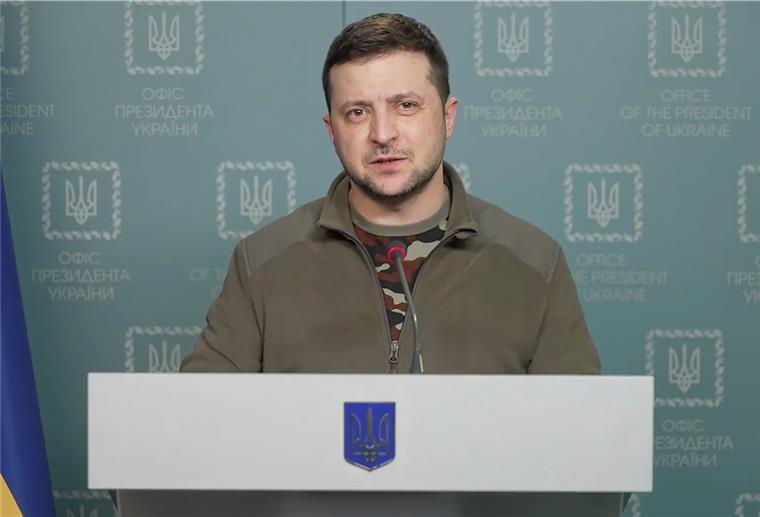 Ukrainischer Präsident Selenskyj will in Kiew bleiben Der ukrainische Präsident Wolodymyr Selenskyj will in Kiew bleiben.