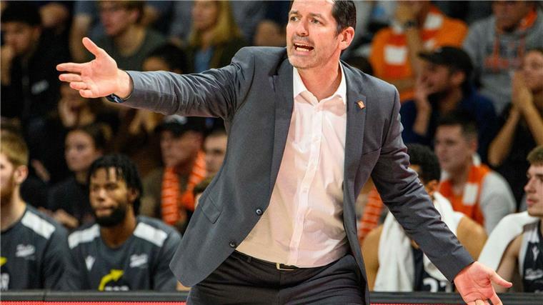 Eurocup: Ulmer Basketballer mit Auftaktsieg in Polen Der Ulmer Headcoach Ty Harrelson spielt zum Eurocup-Auftakt mit seinem Team bei Trefl Sopot.