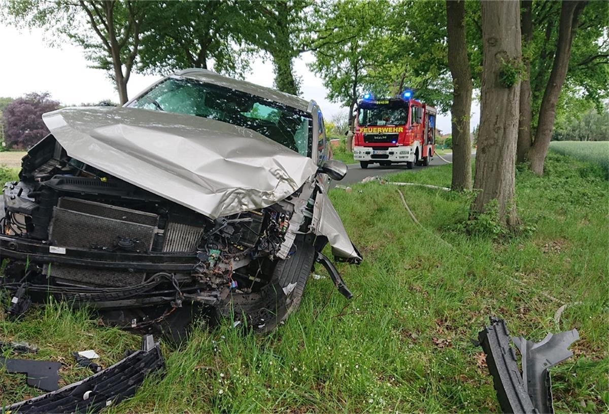 Der Unfall zwischen Debstedt und Neuenwalde im Mai 2019 ist einer von 4652 Unfällen im Cuxland 2019. Damals ist ein 78-Jähriger Geestländer lebensgefährlich verletzt worden.