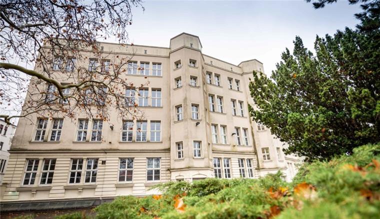 Lloyd Gymnasium in Bremerhaven: So geht's nach der Evakuierung weiter Der Unterricht kann am Lloyd Gymnasium in Bremerhaven wieder normal stattfinden.
