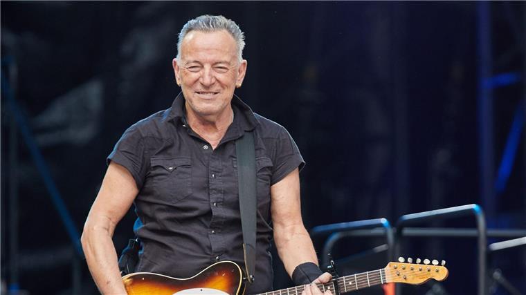 Bruce Springsteen sagt alle Konzerte dieses Jahr ab Der US-amerikanische Musiker Bruce Springsteen muss wegen anhaltender Magenprobleme Konzerte absagen.