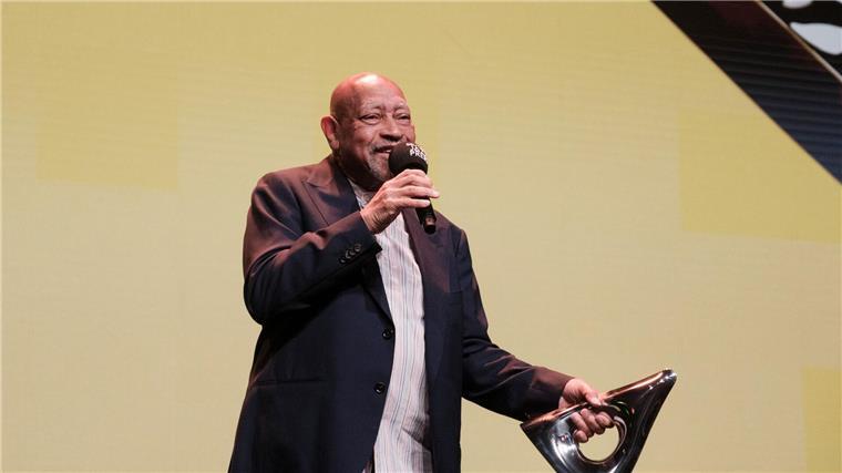 Kenny Barron gewinnt Deutschen Jazzpreis Der US-amerikanische Pianist Kenny Barron hat den Deutschen Jazzpreis 2024 gewonnen.