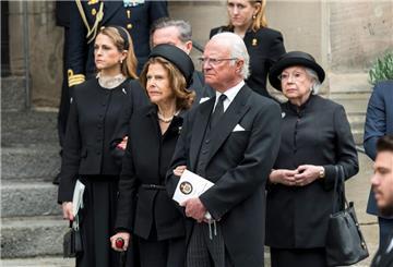 Der Verstorbene war der Cousin von König Carl Gustaf. 