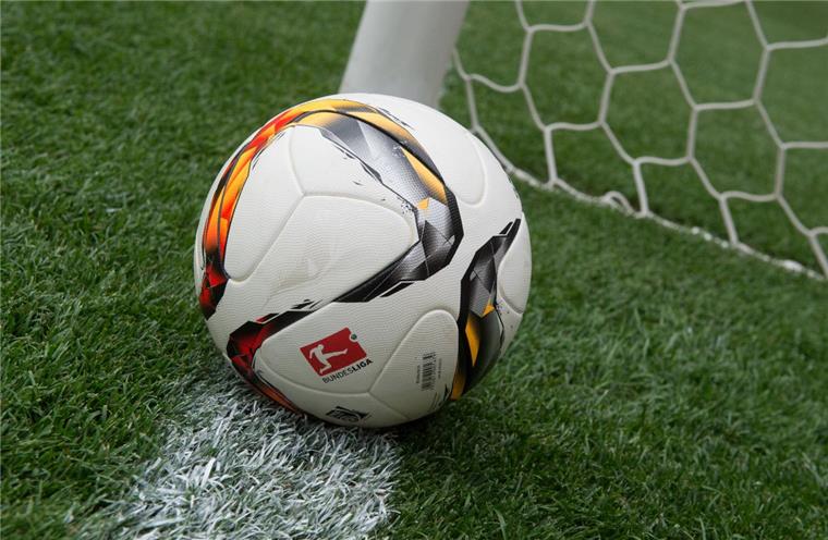 Testphase für Videobeweis im Fußball beschlossen Der Videobeweis soll spätestens ab der übernächsten Saison in die Testphase gehen.
