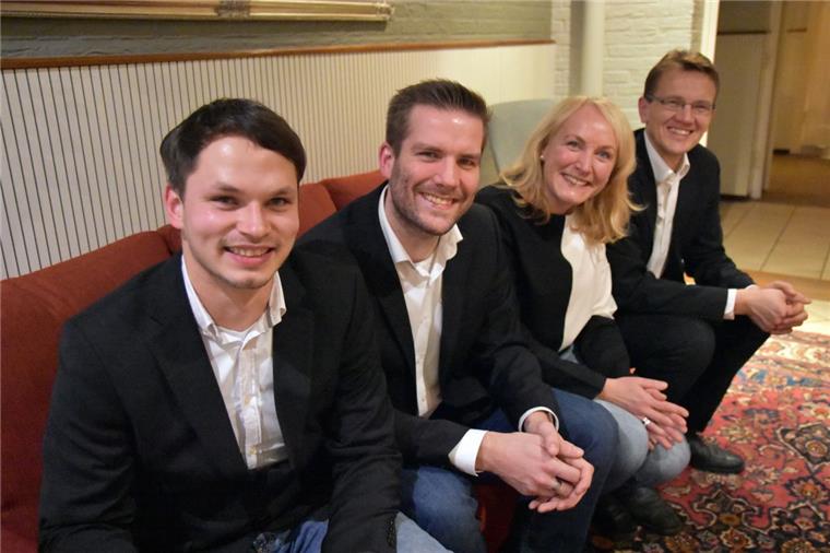 Der SV Hamersen hat einen neuen Kassenwart Der Vorstand: Co-Vorsitzender Jan Detjen (von links), Kassenwart Martin Dodenhof, Schriftwartin Regina Blanken, Vorsitzender Michael Kaiser.