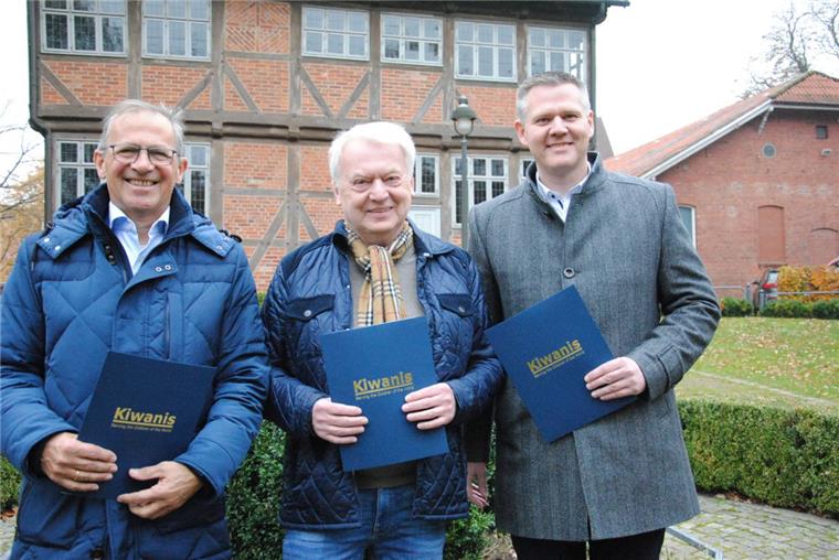 Zeven: Kiwanis-Club Oste-Wümme unterstützt Kinder in der Region Der Vorstand des Kiwanis-Club Oste-Wümme (von links): Günter Holst, Wilfried Ruskowski und Marco Duden.