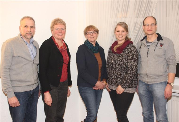 Auszeichnung für alle Mitglieder Der Vorstand des TSV Timke (hier ein Archivbild) mit Schriftwart Jürgen Finke, die Vorsitzende Silvia Mangels, ihre Stellvertreterin Gunda Olschewski, Jugendwartin Michaela Schumacher und Kassenwart Stefan Rothgeber (von links) zeichnete jetzt alle Vereinsmitglieder als Sportler des Jahres 2020 aus.