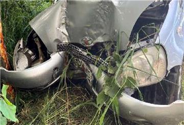 Der Wagen des 76-Jährigen wurde bei dem Unfall in Hatzte schwer beschädigt.