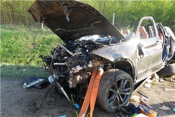 Der Wagen wurde bei dem Unfall komplett zerstört.