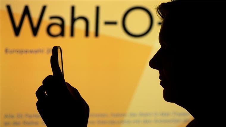 Politik spielerisch entdecken: Wahl-O-Mat kommt nach Bremerhaven Wahl-O-Mat Schatten