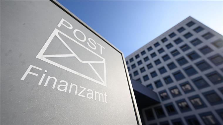 Meldeportal für Steuerdelikte soll 2025 eingeführt werden Der Weg zum Briefkasten des Finanzamts soll in Niedersachsen für die Anzeige eines möglichen Steuerdelikts künftig nicht mehr nötig sein. (Symbolbild)