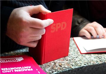 Der wegen eines angeblichen Hitlergrußes in die Schlagzeilen geratene SPD-Funktionär von der Insel Langeoog ist aus der Partei ausgetreten. 