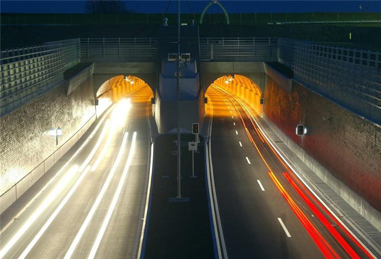 Der Wesertunnel war am Freitagvormittag zwischenzeitlich in beide Richtungen gesperrt.