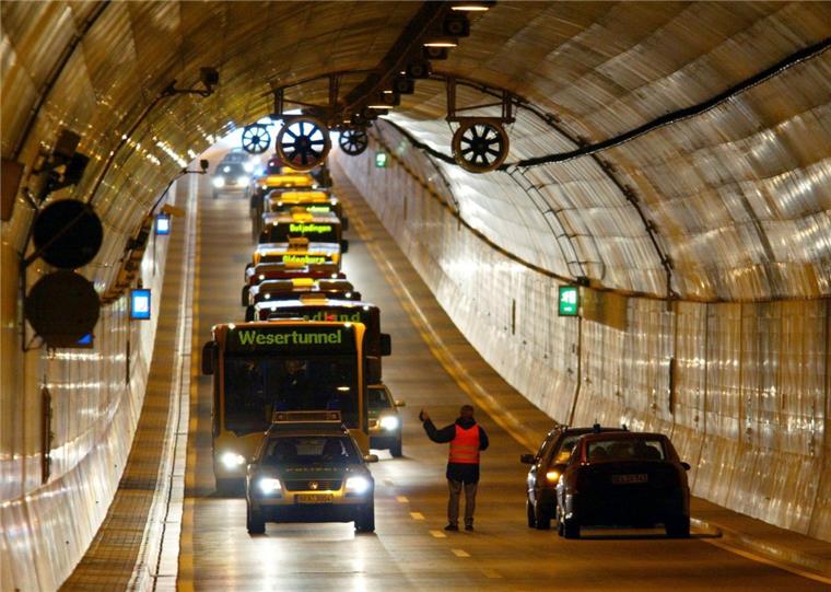 Wesertunnel wird nächste Woche nachts gesperrt Der Wesertunnel wird in der kommenden Woche nachts jeweils in einer Fahrtrichtung gesperrt.