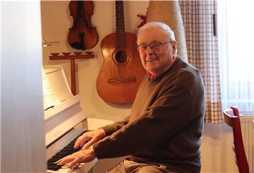Der wohl dienstälteste nebenamtliche Kirchenmusiker der Landeskirche Hannover hört auf: Hans-Werner Behrens tritt nach 65 Jahren an der Orgel ab.
