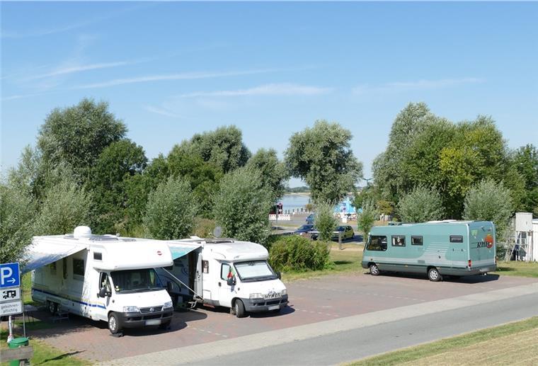 Wohnmobilstellplatz in Dedesdorf wird erweitert Wohnmobilstellplatz im Bereich des ehemaligen Fähranlegers in Dedesdorf.