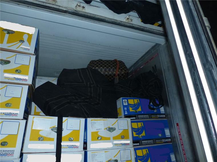 Bremerhavener Zoll findet 90 Kilo Kokain in Bananencontainer Der Zoll hat in Bremerhaven 90 Kilo Kokain gefunden.