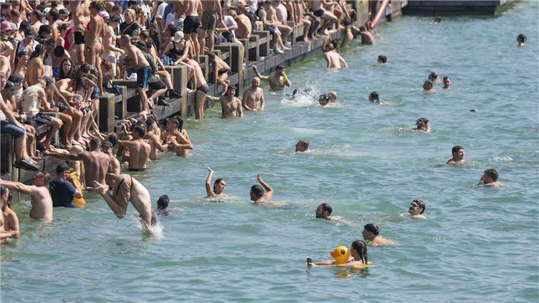Der Zürichsee bot Abkühlung.