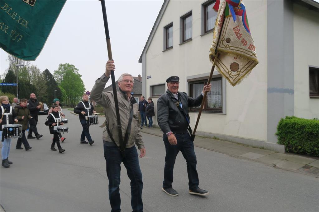 Der Zug wurde mit Musik untermalt. - Foto: Rademann