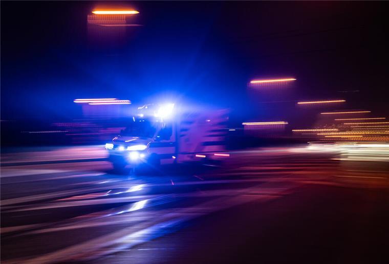 Mann (35) bei Messer-Angriff in Aspe lebensgefährlich verletzt Der Zustand des Opfers ist nach Angaben der Polizei stabil.