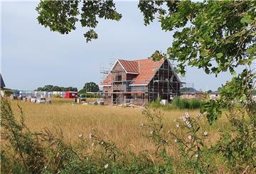 Der zweite Bauabschnitt von „Hof Eckhoff“ in Bad Bederkesa (Foto) ist voll, für den geplanten dritten gibt es eine Interessentenliste, die deutlich überzeichnet ist.