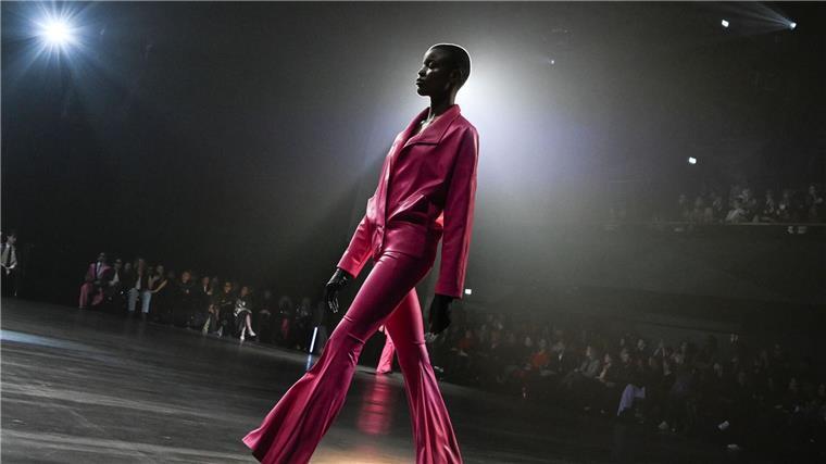 Designer Kilian Kerner setzt viel auf die Farbe Pink. 