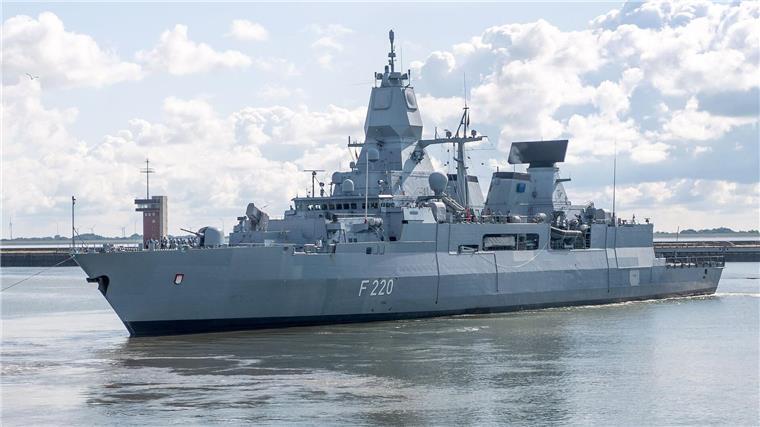 Fregatte unterwegs zu EU-Einsatz - Debatte über Sicherheit Deutschland beteiligt sich mit der Fregatte „Hamburg“ an dem EU-Militäreinsatz zum Schutz von Handelschiffen (Archivbild).