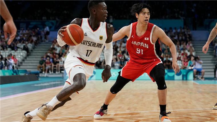 Auftakt geglückt: Basketballer mit klarem Sieg Deutschlands Basketballer starten mit Sieg in Olympia.