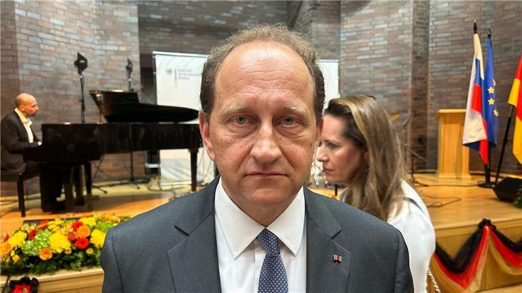 Deutscher Botschafter Lambsdorff kontert Moskauer Vorwürfe Deutschlands Botschafter in Moskau, Alexander Graf Lambsdorff, hat im Außenministerium in Moskau eine Protestnote erhalten, weil in Rostock ein Marinequartier zur Stärkung der Nato-Ostflanke eröffnet wurde. (Archivbild)