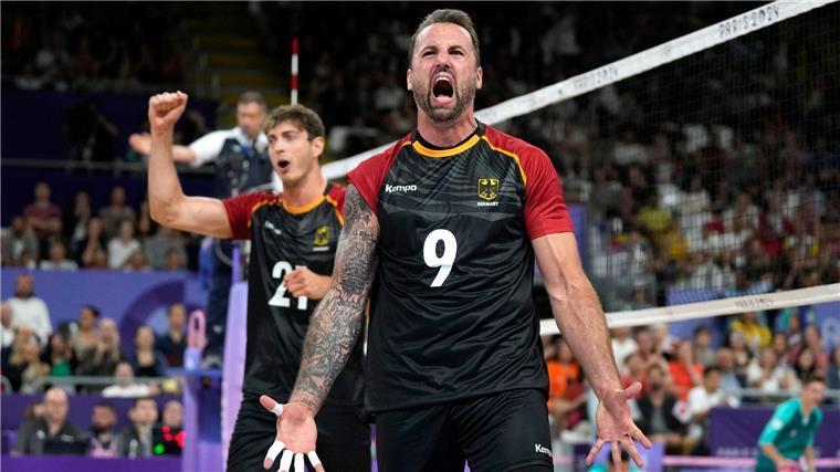 „Können alle schlagen“: Volleyballer in Medaillenlaune Deutschlands Volleyballer feiern einen wichtigen Sieg zum Olympia-Auftakt.