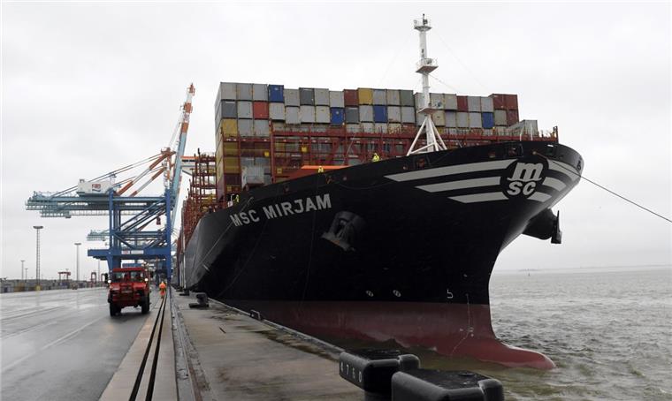 Dicker Pott: Die "MSC Mirja" hat einen maximalen Tiefgang von 11,60 Metern.