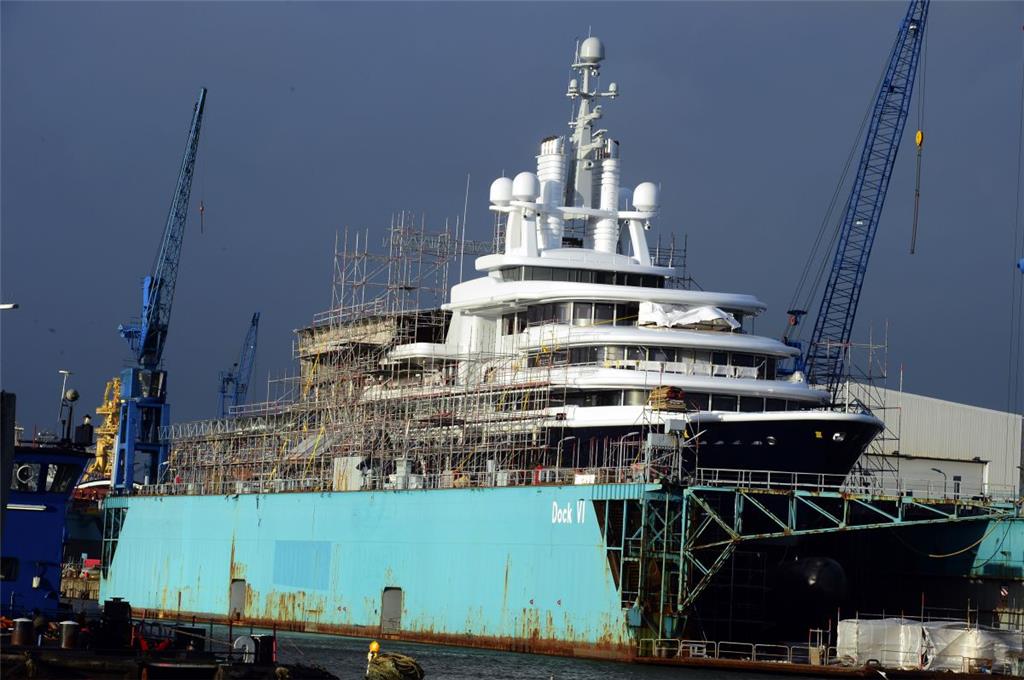 Die 2010 auf der Lloyd Werft erbaute Superyacht &quot;Luna&quot; ist nach einem Eigentümerwechsel ein Jahr lang in Bremerhaven umgebaut worden.