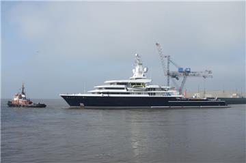 Die 2010 auf der Lloyd Werft erbaute Superyacht &quot;Luna&quot; ist nach einem Eigentümerwechsel ein Jahr lang in Bremerhaven umgebaut worden.