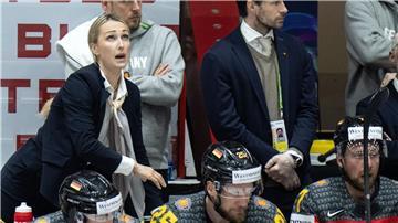 Die 32 Jahre alte Jessica Campbell erhält als erste Frau einen Trainerjob in der NHL.