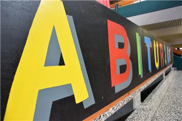 Die Abiturzeugnisse sind vergeben. Das Kreisgymnasium und das NIG blicken auf ein gutes Schuljahr zurück.