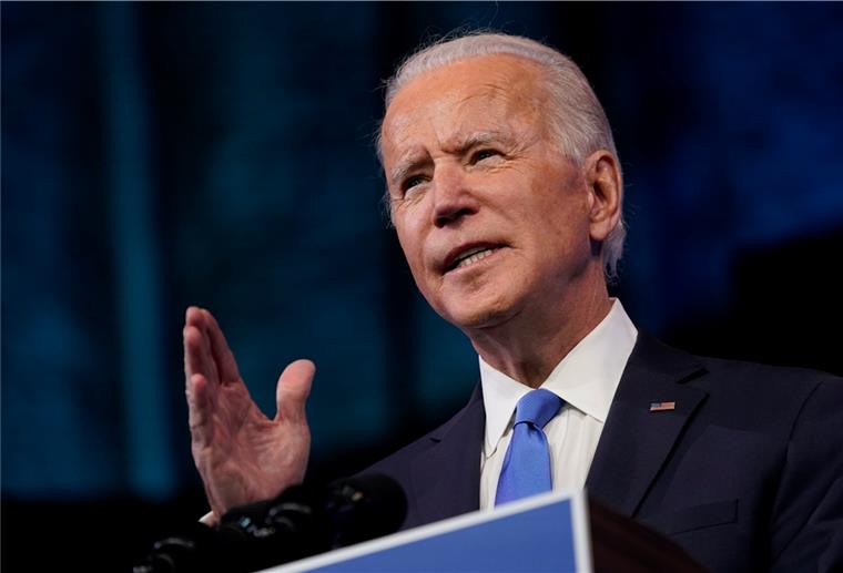 Wahlleute bestätigen Bidens Sieg über Trump USA, Wilmington: Joe Biden, Gewählter Präsident (President-elect) der USA, spricht im Queen-Theater, nachdem er von den Wahlleuten zum Präsidenten gewählt wurde.